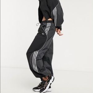 ADIDAS TRACK BLACK WINDBREAKER PANTS FM1968